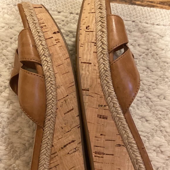 Prada slides - Picture 10 of 12